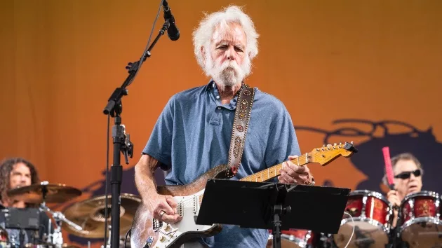 getty_bobweir_062424599175