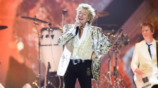 getty_rodstewart_062824106087