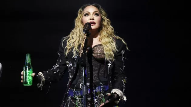 getty_madonnaonstage_070524737508