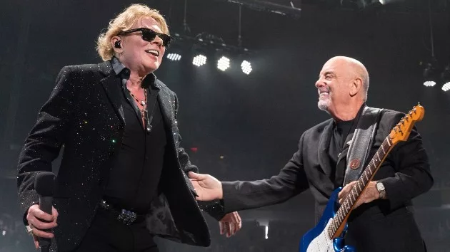 getty_billyjoelandaxlrose_072524846464