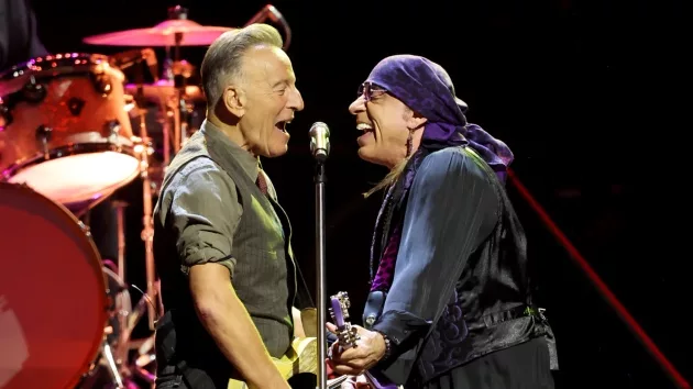 getty_brucespringsteen_072624-2848162
