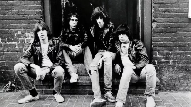 m_ramones_dannyfieldsphoto_081624791258