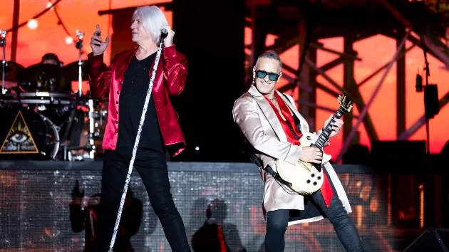 getty_defleppard_090424372893