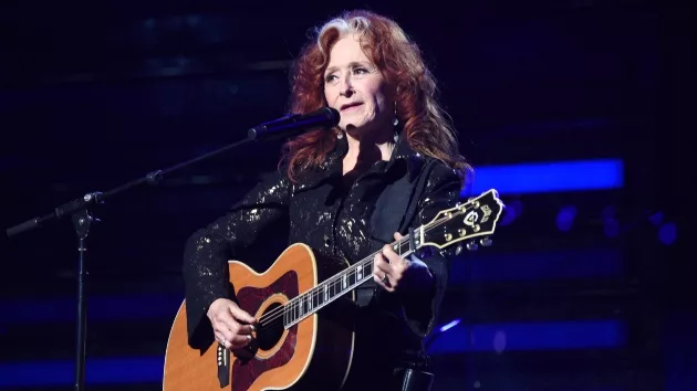 getty_bonnieraitt_091024864874