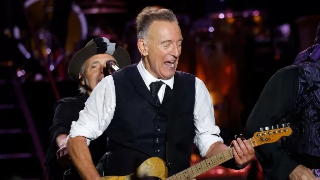 getty_brucespringsteen_092024686668