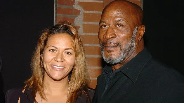 getty_john_and_shannon_amos_10022024195036
