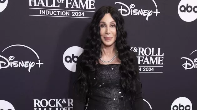 m_cherrockhallredcarpet_102124600918