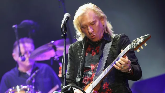 getty_joewalsh_10212450927
