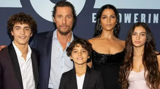 getty_mcconaughey_family_11052024750236