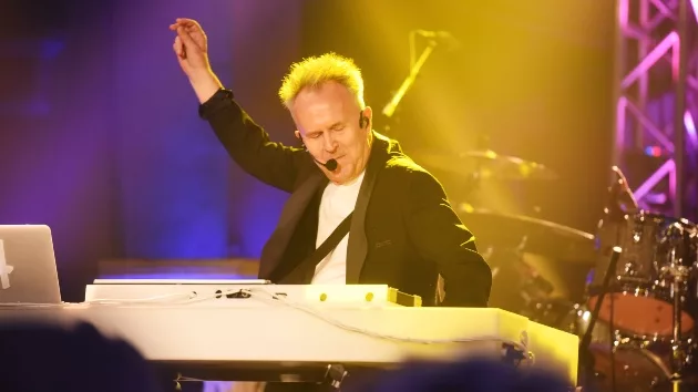 getty_howardjones_11202475410