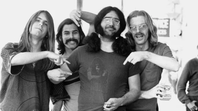 getty_gratefuldead_121124716229
