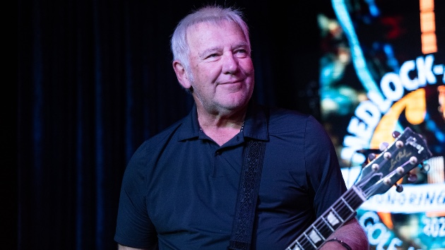 getty_alexlifeson_121924837153