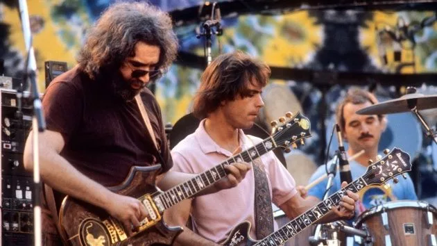 getty_gratefuldead_010725357474