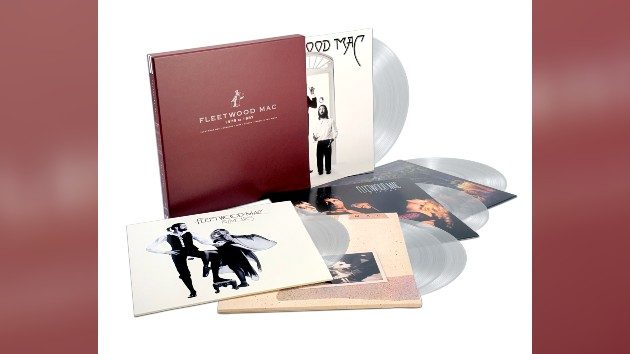 m_fleetwoodmacboxset_012925_0858445