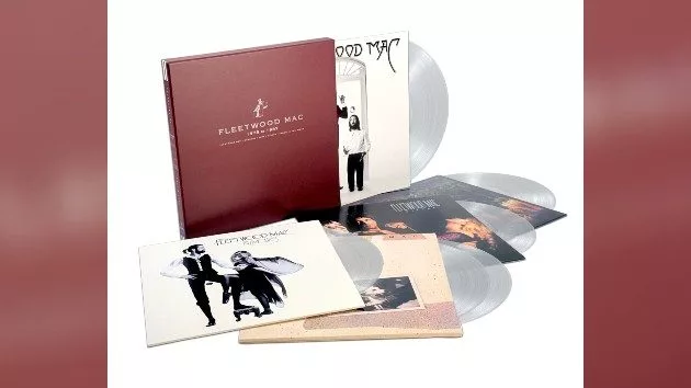 m_fleetwoodmacboxset_012925_0858445