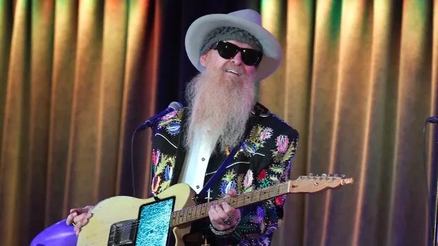 getty_billygibbons_021025117302