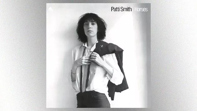 m_pattismithhorses_021125479120