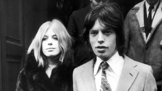 getty_mariannefaithfullmickjagger_021825272770