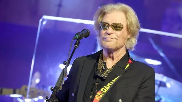 getty_darylhall_030425570007