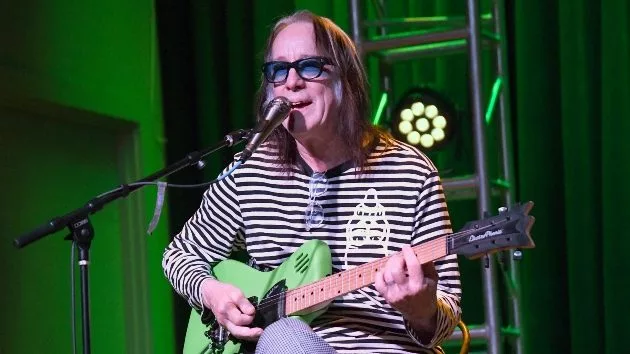 getty_toddrundgren_041425876924