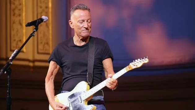getty_brucespringsteen_05022545803