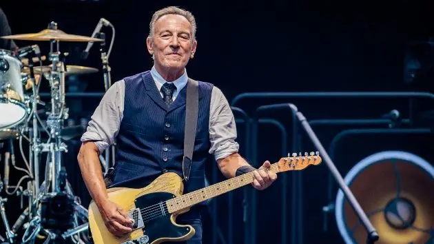 getty_brucespringsteen_071725371512