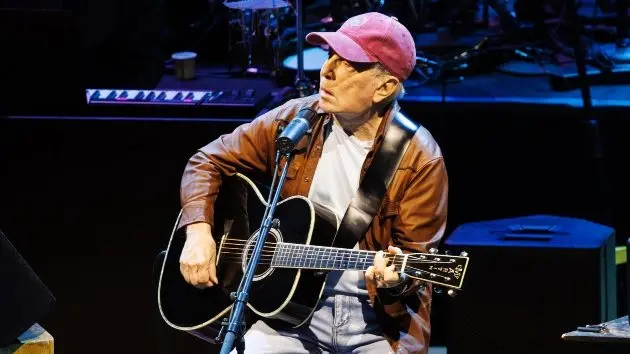 getty_paulsimon_071825314195