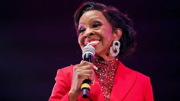 getty_gladysknight_081525440102