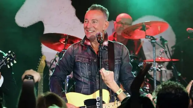 getty_brucespringsteen_102725957397