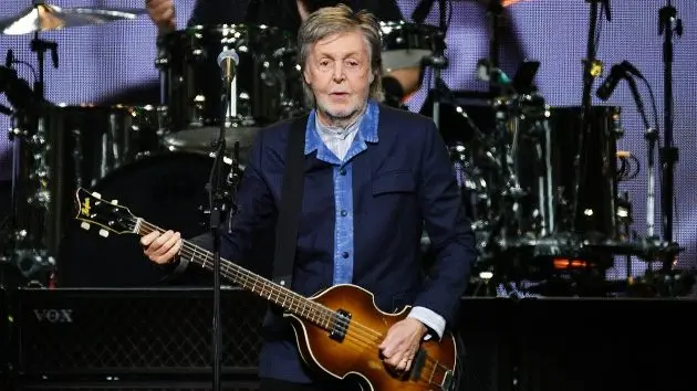 getty_paulmccartney_112525357207