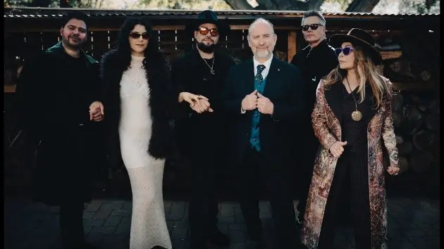 m_menatworkjamesdouglascooper_012026918927