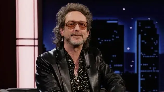 m_20chrisrobinson_jimmykimmel_randyholmes_032026839153