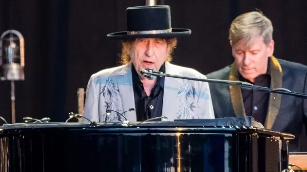 getty_bobdylan_040826791960