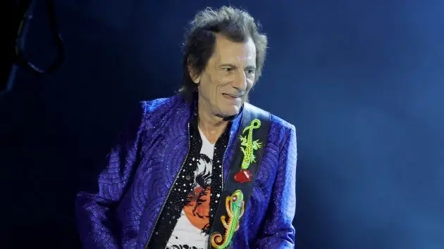 getty_ronniewood_042126286557