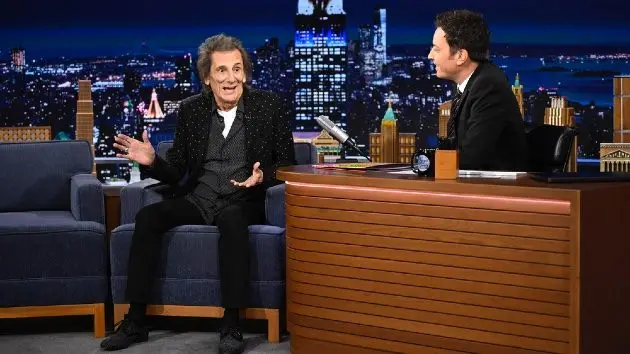 m_ronniewoodonfallon_050826963323