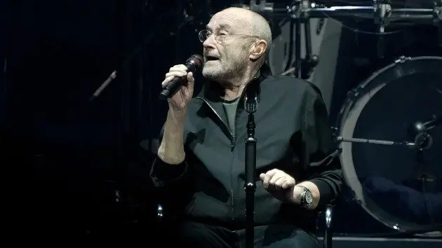 getty_philcollinsonstage_0522263490