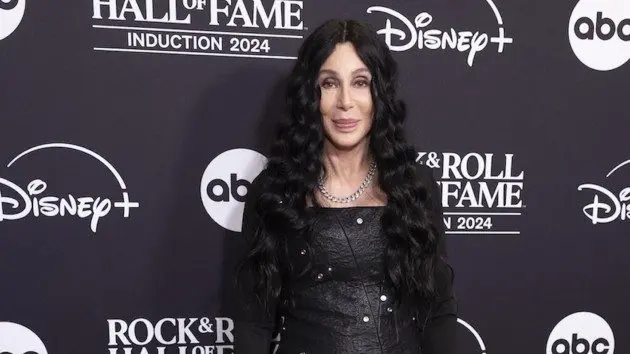 m_cherrockhallredcarpet_102124801919