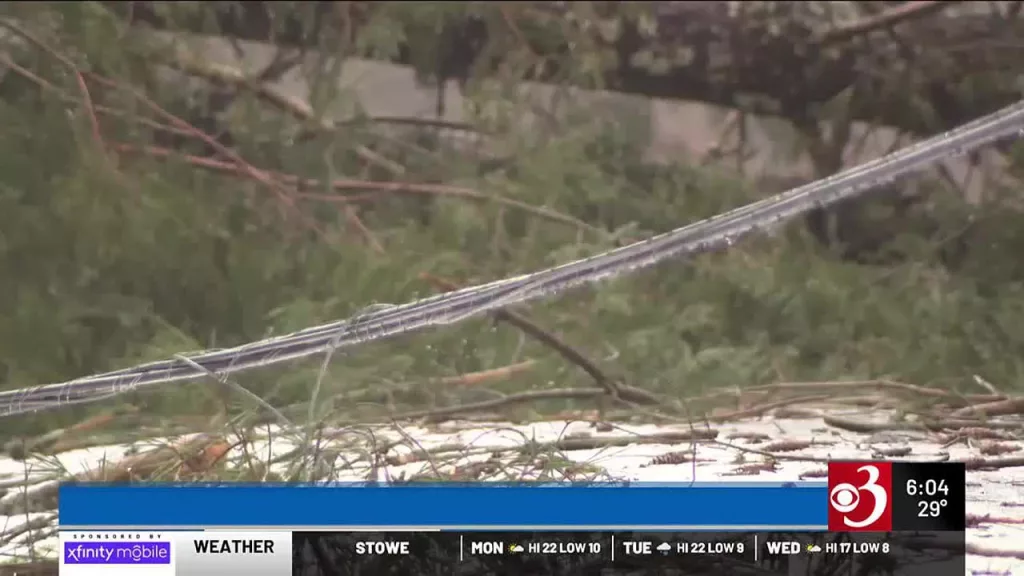 Utility crews make headway on Vermont power outages 92.1 WVTK