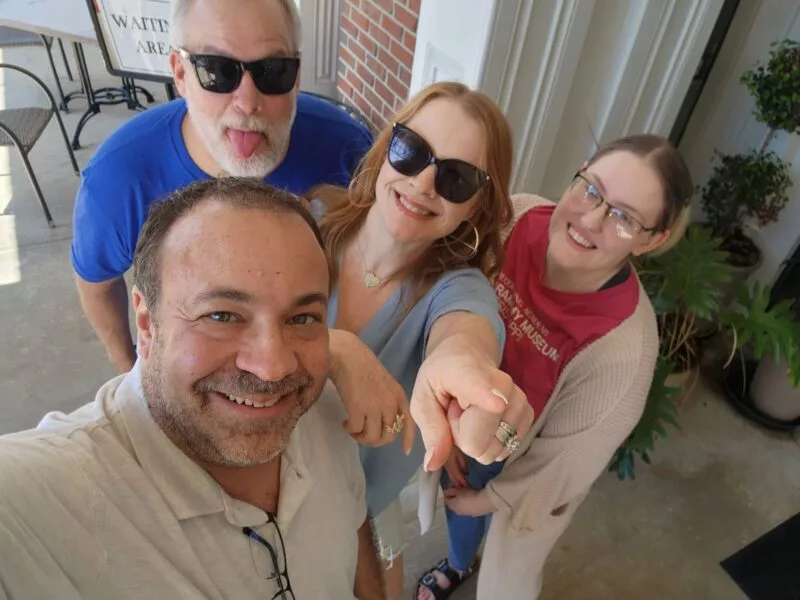 30473405344477-800x600225619-1