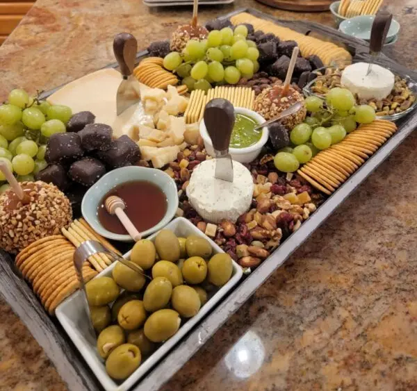 fc0cde54a023e7f9535f52714f58d83ba77a60be5330dc31c9a45577bb842d9f99775532a321e2e015da48f89bacc2f5b096fe062ae89397aa3f9363c7de8dfa-600x600395560-1