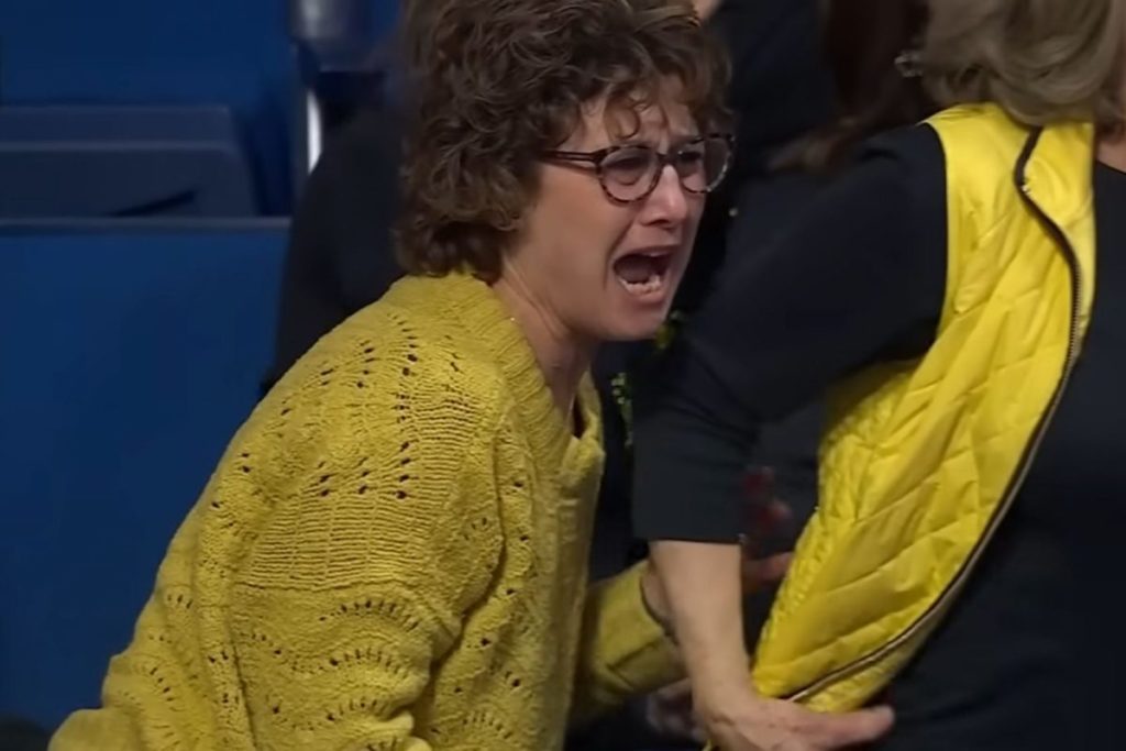 Wrestling Mom Rips Glasses Apart After Son's Semifinals Loss 95.1 KSKY