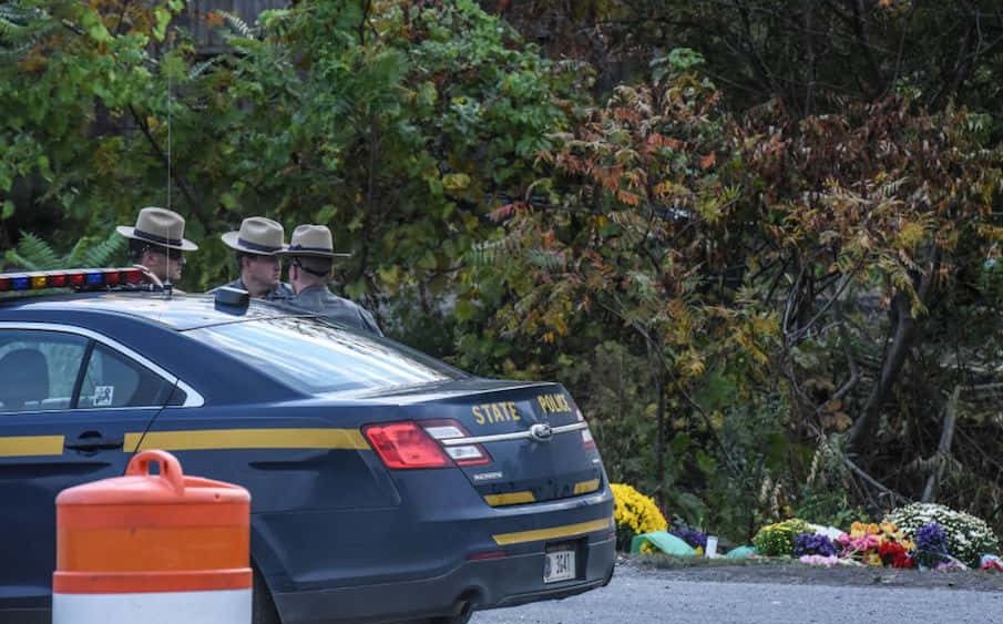 local-residents-mourn-20-victims-of-weekend-limousine-crash-in-new-york-state-23
