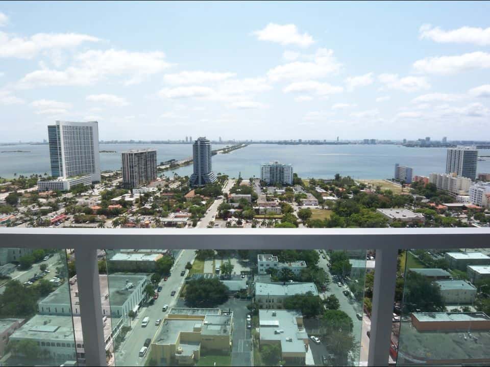 1452707680_29856784_ver1-0