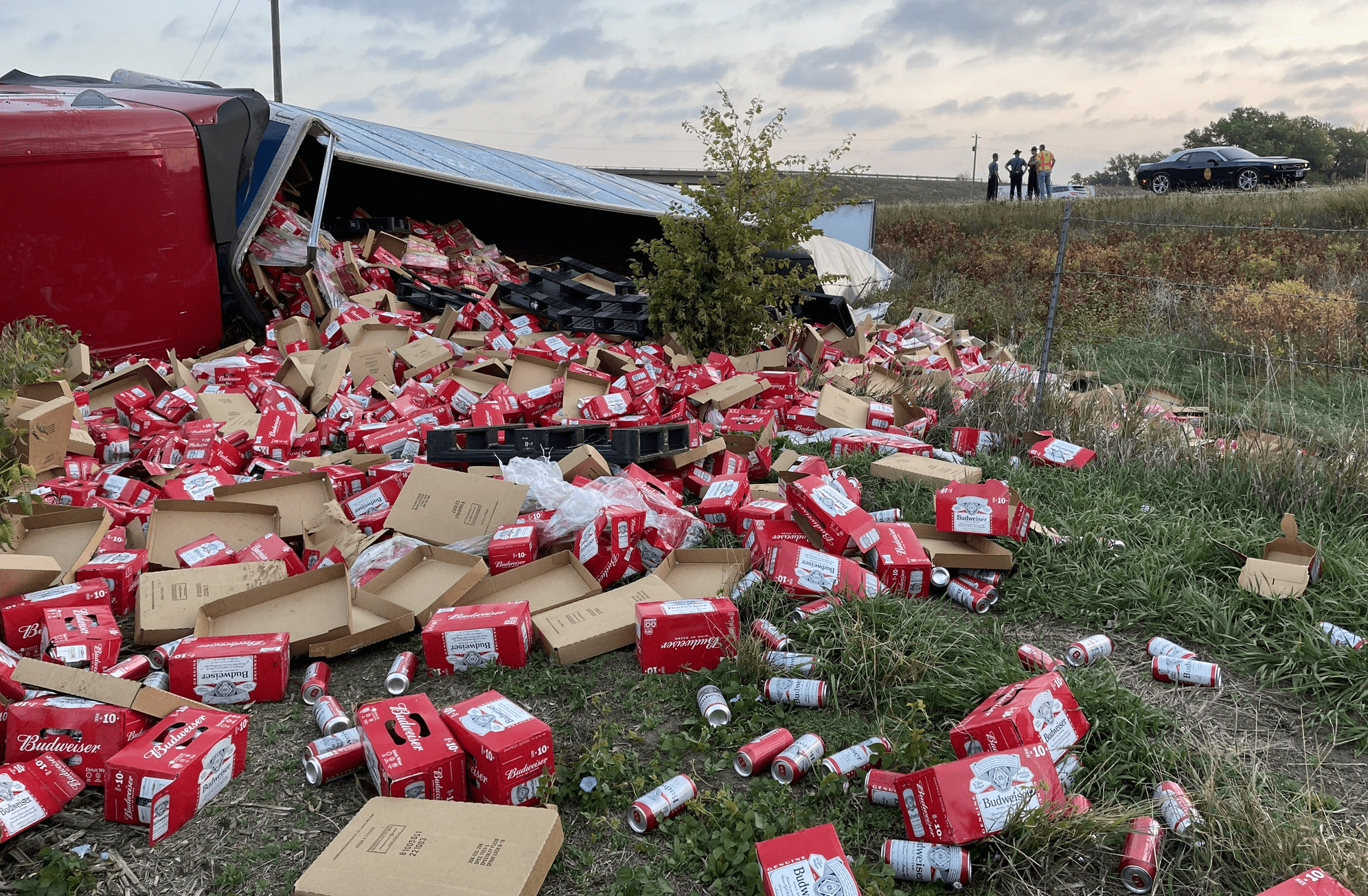 saline-co-semi-crash-png