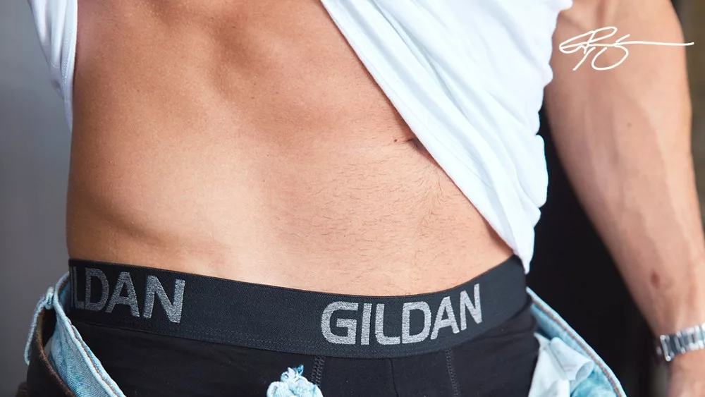 Riley Green Makes His Debut As An Underwear Model In New Ad