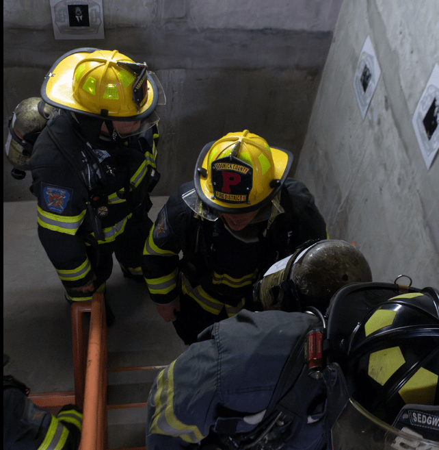 Firefighters take part in memorial stair climb in Wichita | 101.3 KFDI