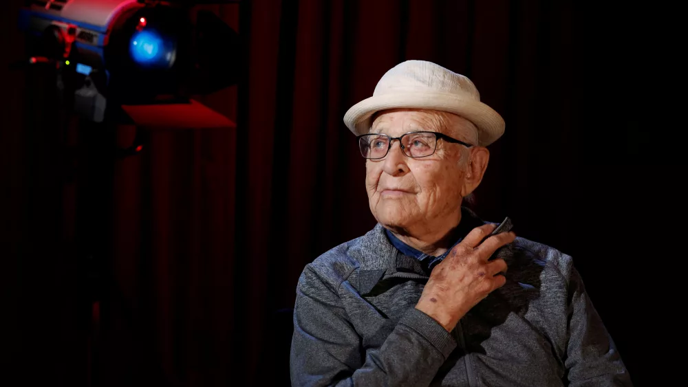 file-photo-television-producer-norman-lear-poses-for-a-portrait-in-new-york