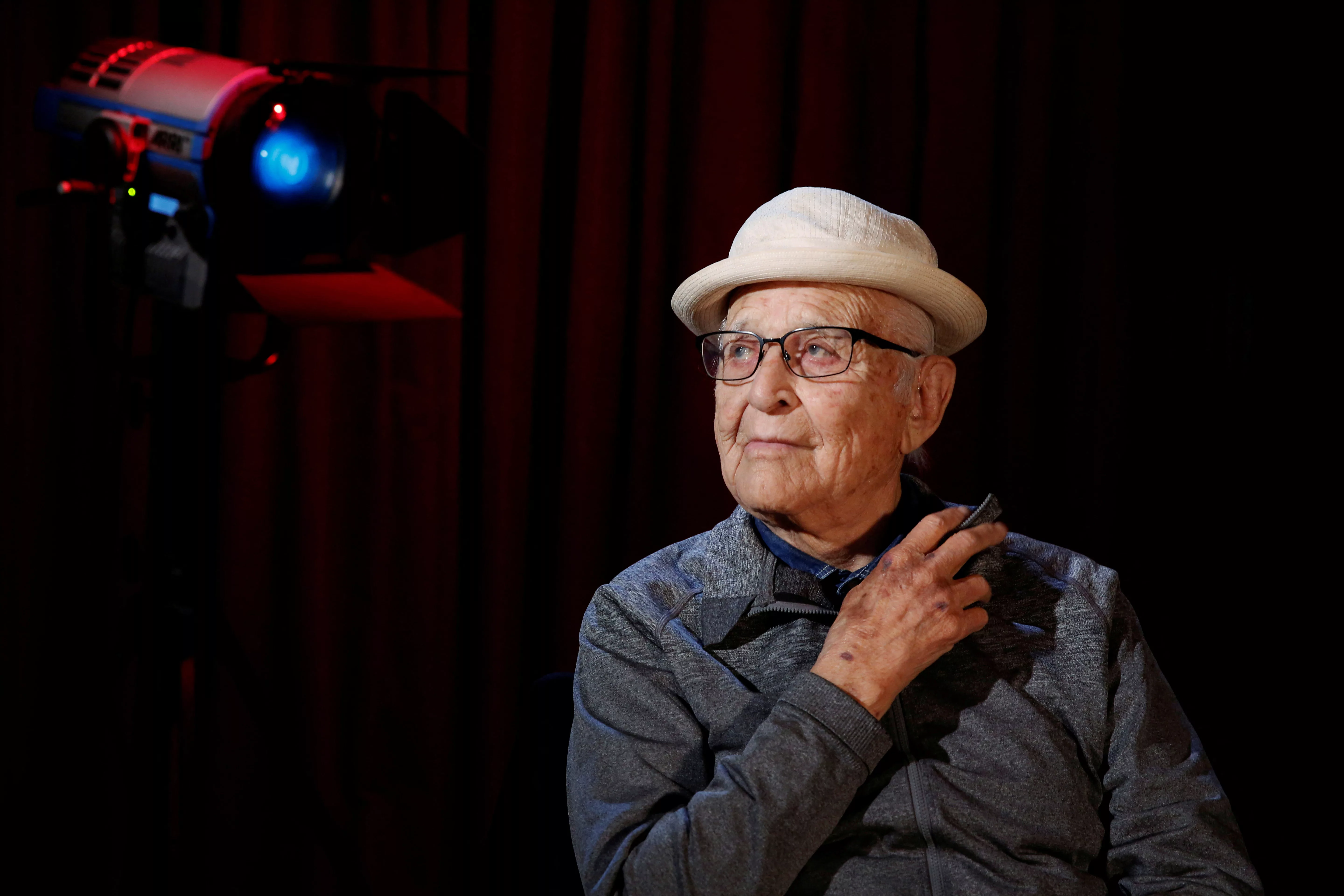 file-photo-television-producer-norman-lear-poses-for-a-portrait-in-new-york