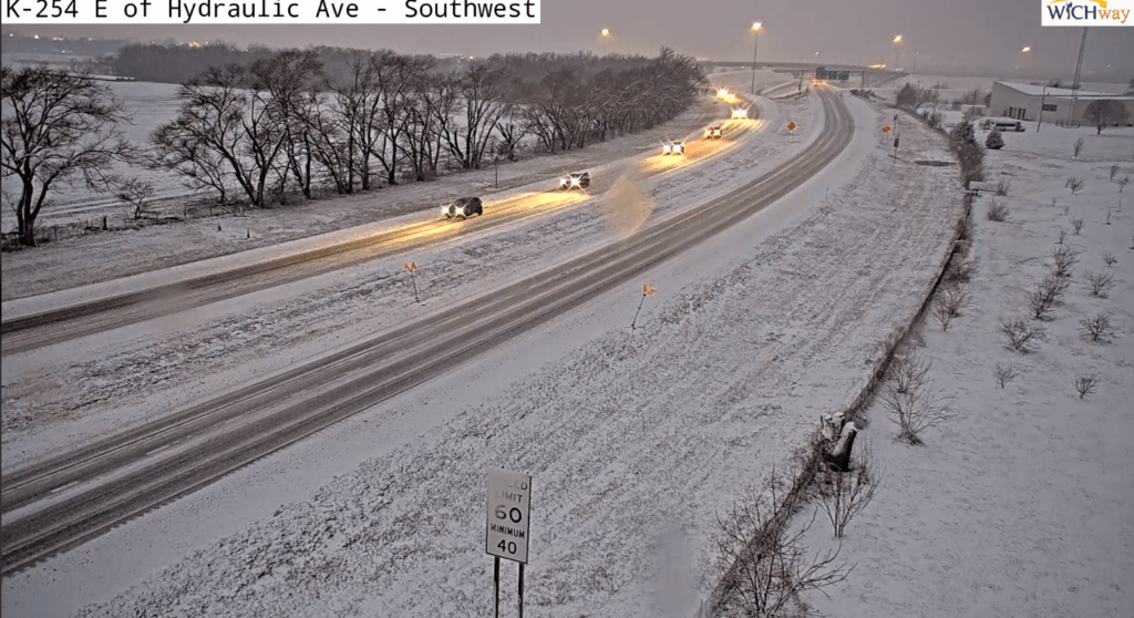 Winter storm brings snow to Kansas | 101.3 KFDI