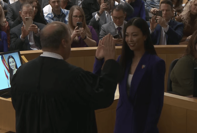 mayor-swearing-in